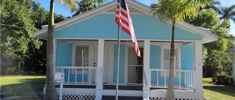 Foto del edificio - 1603 Woodford Ave