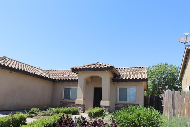 Building Photo - 5548 W Cotton Ave