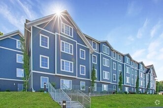 Building Photo - Shoreline Grove
