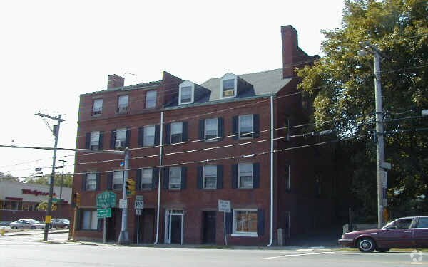 Building Photo - 65 Boston St
