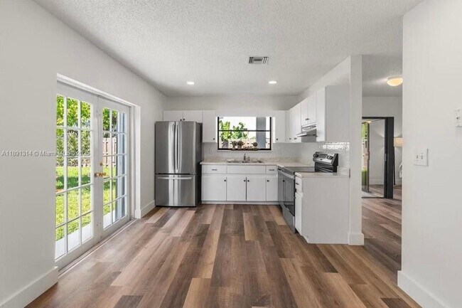 Foto del edificio - 2512 SW 113th Ct