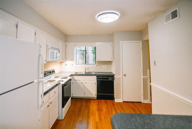 Foto del edificio - 3904 Wendy Ln