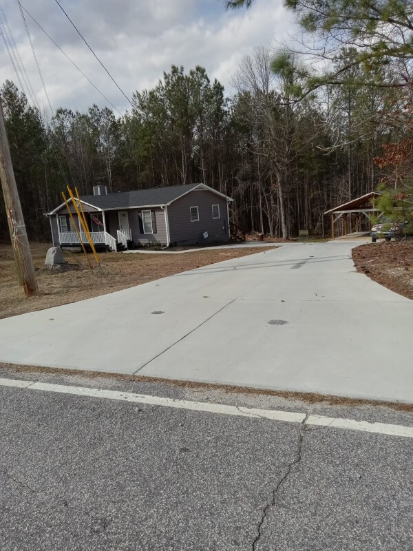 Building Photo - 858 Mann Rd