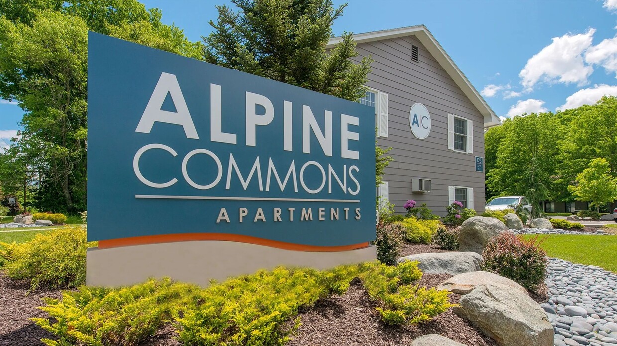 Alpine Commons ofrece apartamentos tipo estudio de dos, tres y cuatro dormitorios. - Alpine Commons