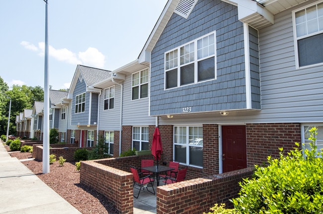 Townhouse - University Suites Student Housing