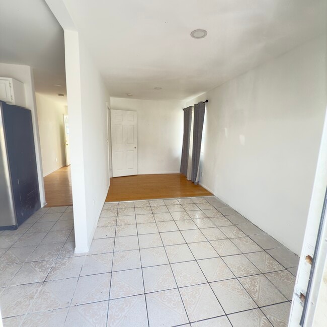 Family Room - 3321 W 63rd St