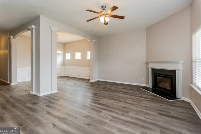 Building Photo - 42 Mercer Ln