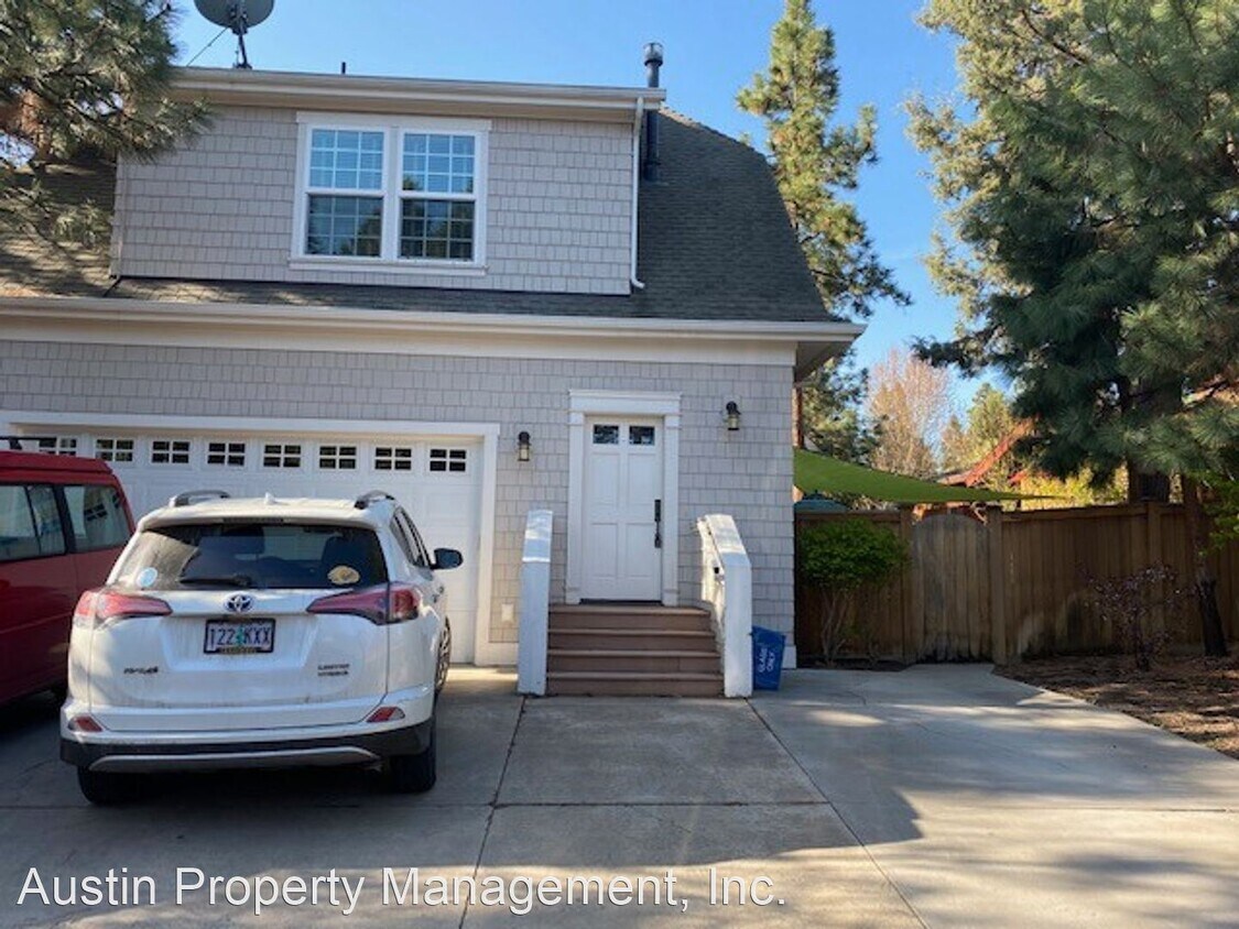 2209 NW High Lakes Loop, Bend, OR 97701 Apartment for Rent in Bend