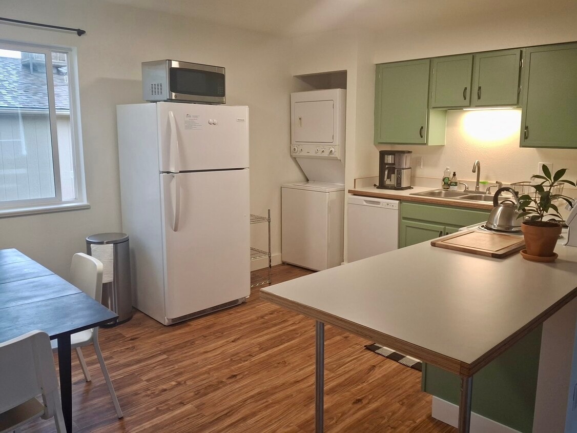 Primary Photo - Riverbend Fourplex