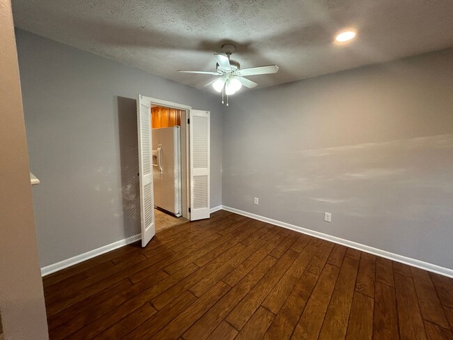 Foto del edificio - 3 bedroom 2.5 bath townhouse near Milledge...