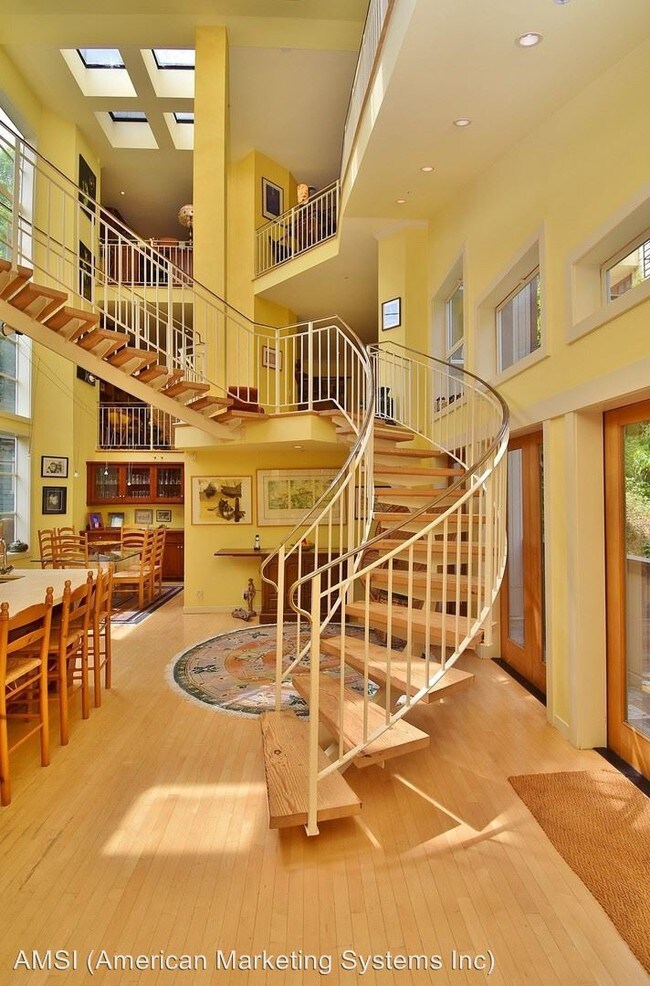 Foto del edificio - 4 br, 4 bath House - 737 Congo Street