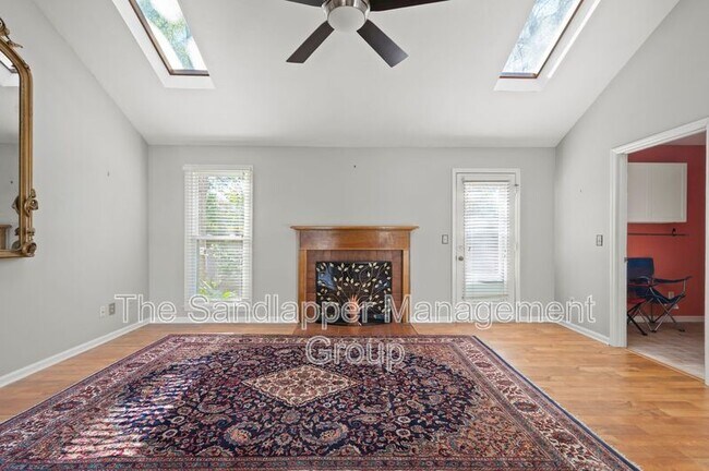 Building Photo - 1239 Cornwallis Dr