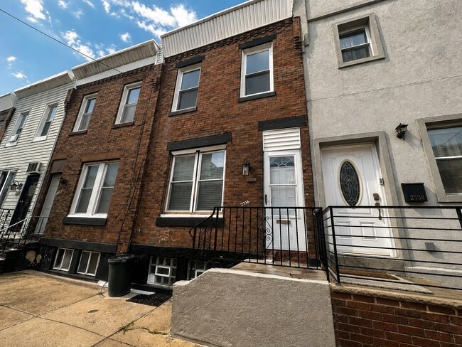 Photo - 2336 Mountain St (Philadelphia, PA) House