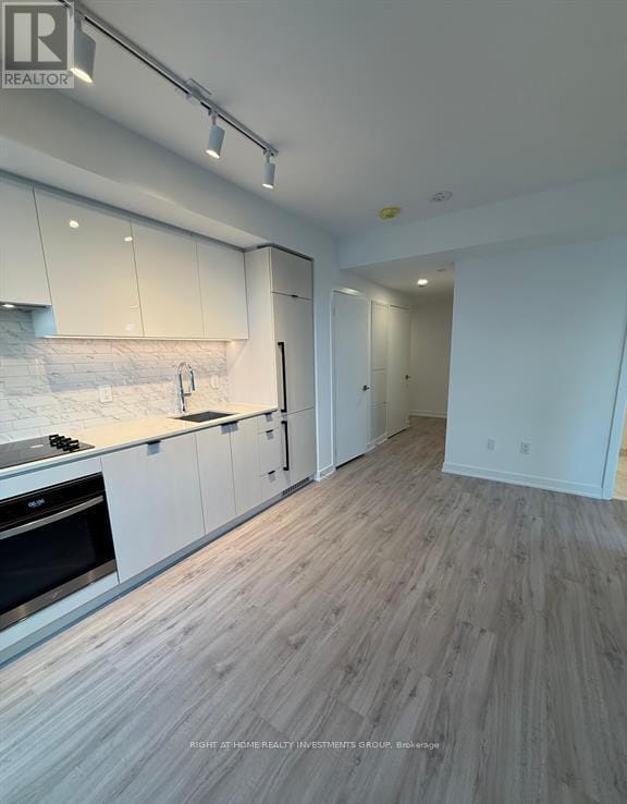 Building Photo - 252 Church St