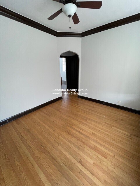 Foto del edificio - 3036 N Ashland Ave