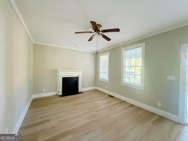 Foto del edificio - 967 Glenridge Dr