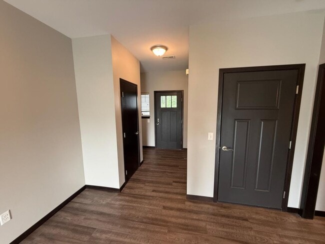 Foto del edificio - 1538 Ohana Ave