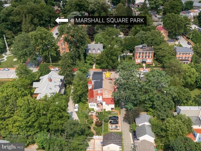 Building Photo - 318 N Matlack St