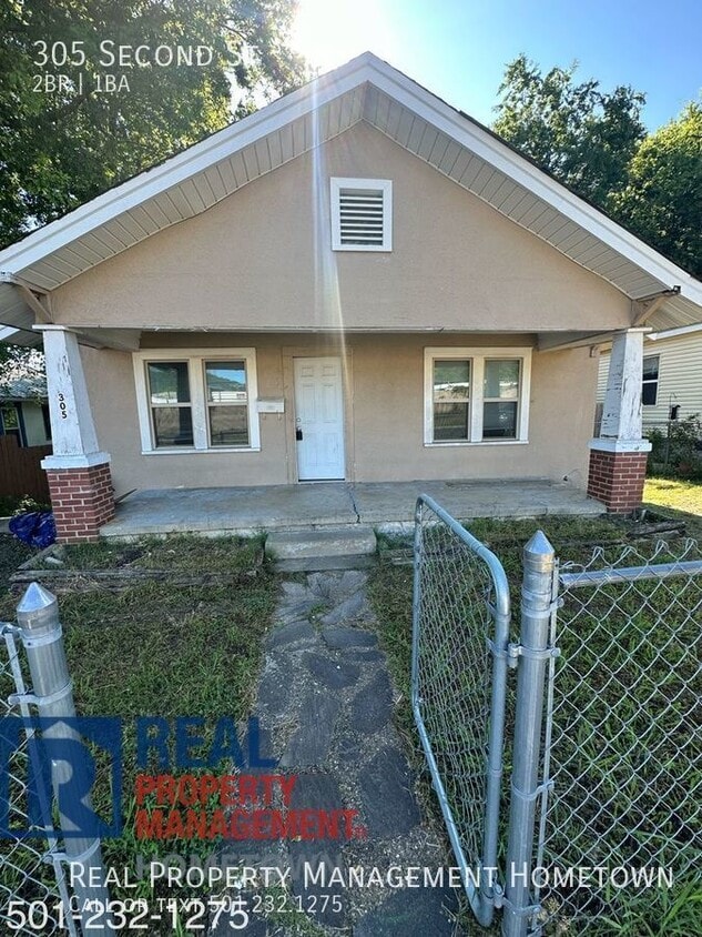 Primary Photo - 305 2nd St