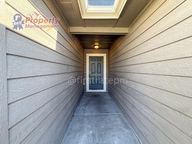 Foto del edificio - 3951 W Newland St