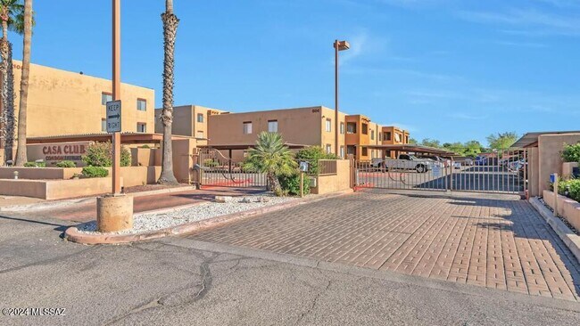 Foto del edificio - 1810 E Blacklidge Dr