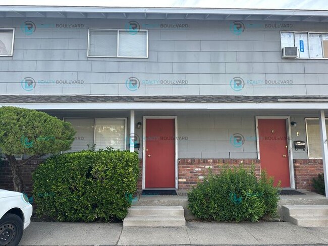 Building Photo - Welcome to your charming new home!