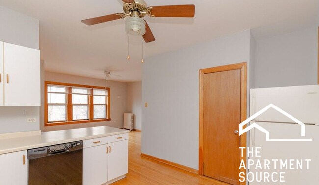 Building Photo - 5201 N Wayne Ave