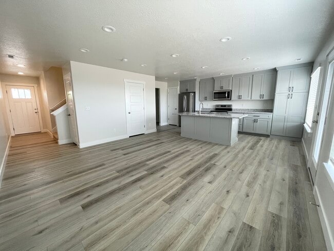Kitchen/ Family Room - 4067 S 2800 W