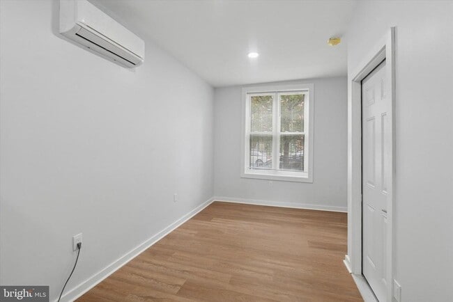 Building Photo - 251 S 44th St