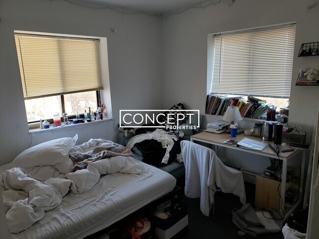 Foto del edificio - 226 Parker Hill Ave