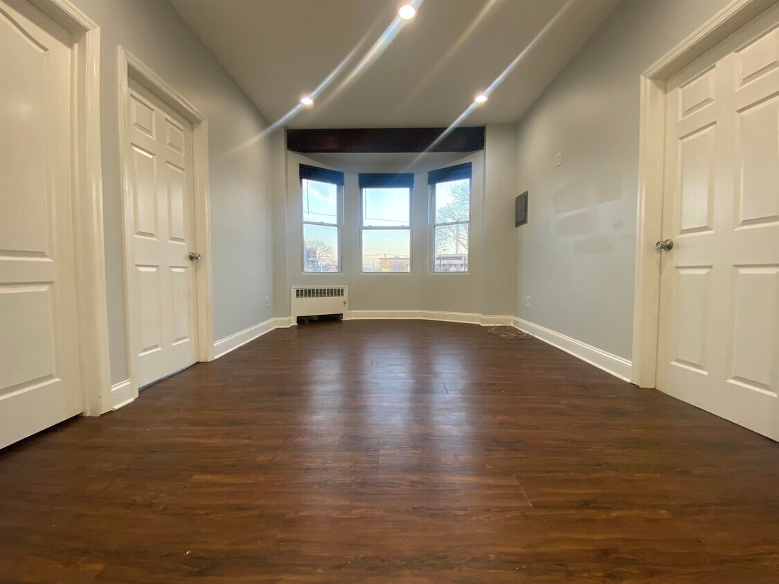 Primary Photo - 590 Avenue C