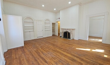 Building Photo - 20 W Franklin St