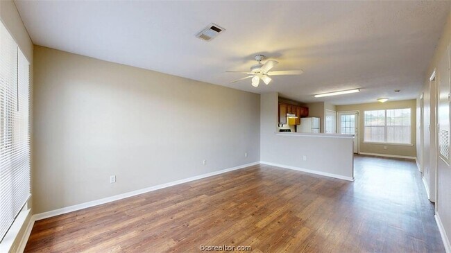 Foto del edificio - 1507 Hollowhill Drive Unit A