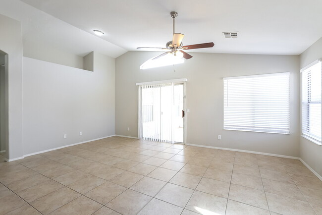 Building Photo - 7427 W Tina Ln