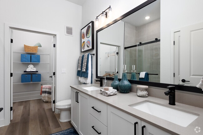2BR, 2BA - 1071SF - Primary Bathroom - Trio at Jubilee Park