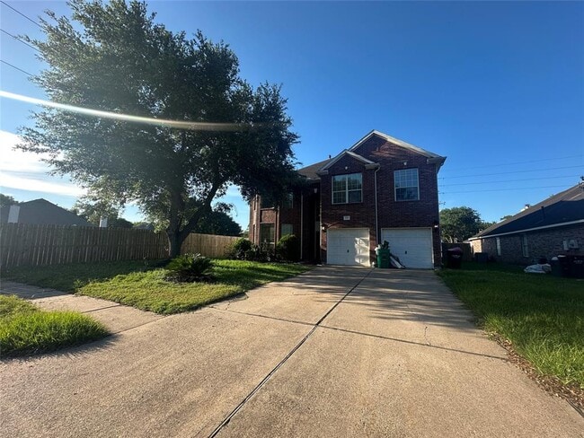 Building Photo - 5703 Saragosa Dr
