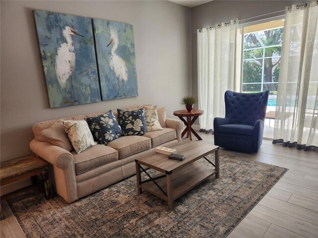 Foto del edificio - 5274 Far Oak Cir