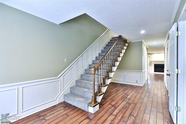 Foto del edificio - 68 Fairway Oaks Blvd