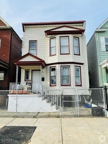 Building Photo - 134 Wakeman Ave