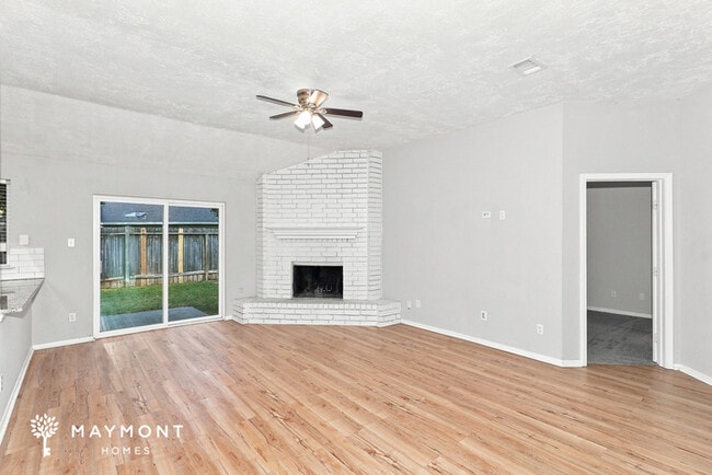 Building Photo - 8203 Valeta Dr