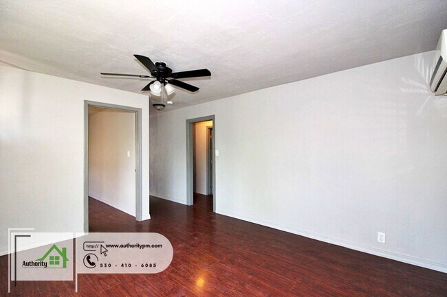 Foto del edificio - 420 Beagle Ln