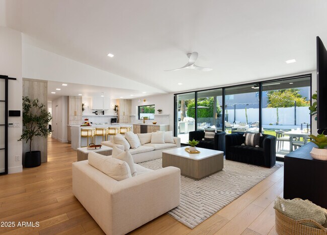 Foto del edificio - 13422 N 58th Pl
