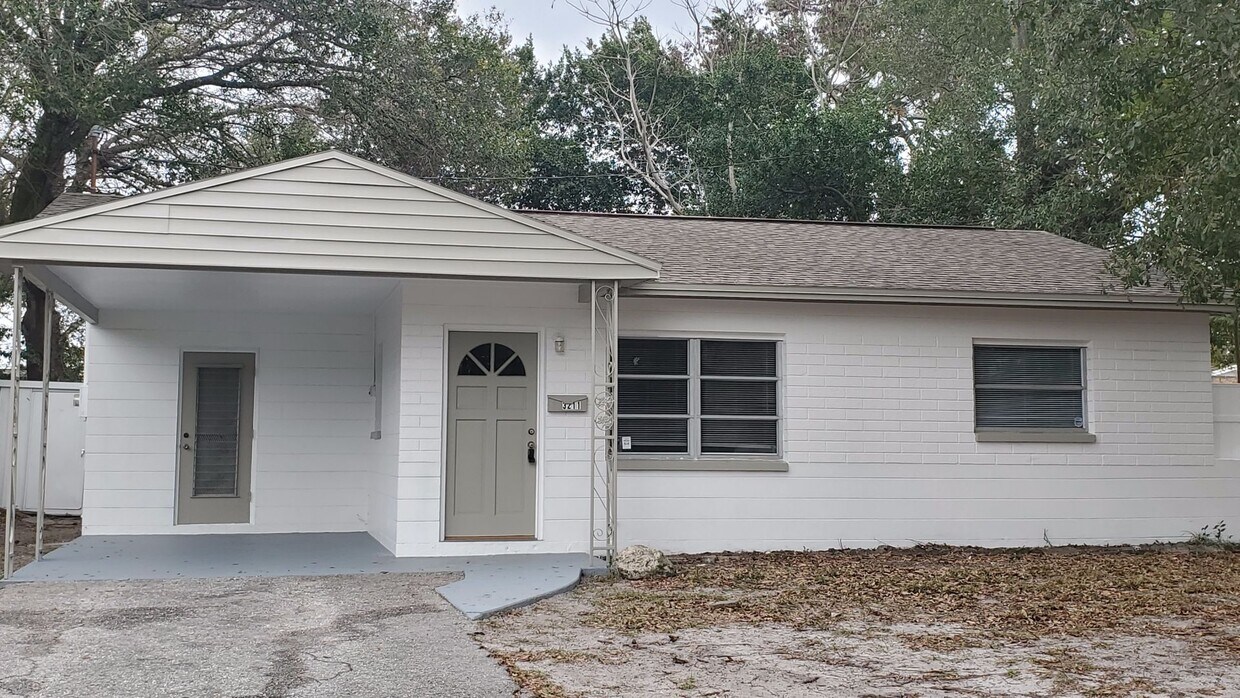 Primary Photo - 3211 29th St N St. Petersburg, FL 33713 MO...