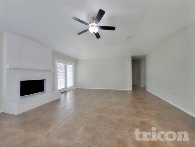 Foto del edificio - 11451 Stoughton Dr