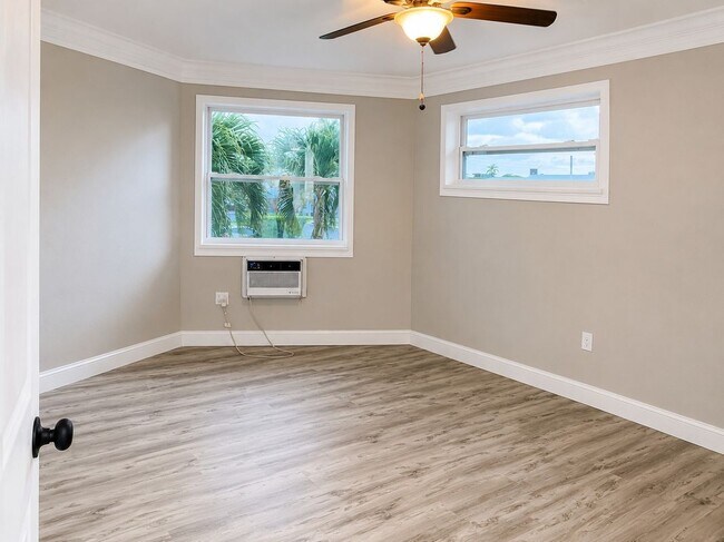 Foto del edificio - 1723 NE Miami Gardens Dr