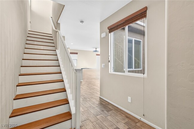 Building Photo - 6906 Sunrise Crest Dr