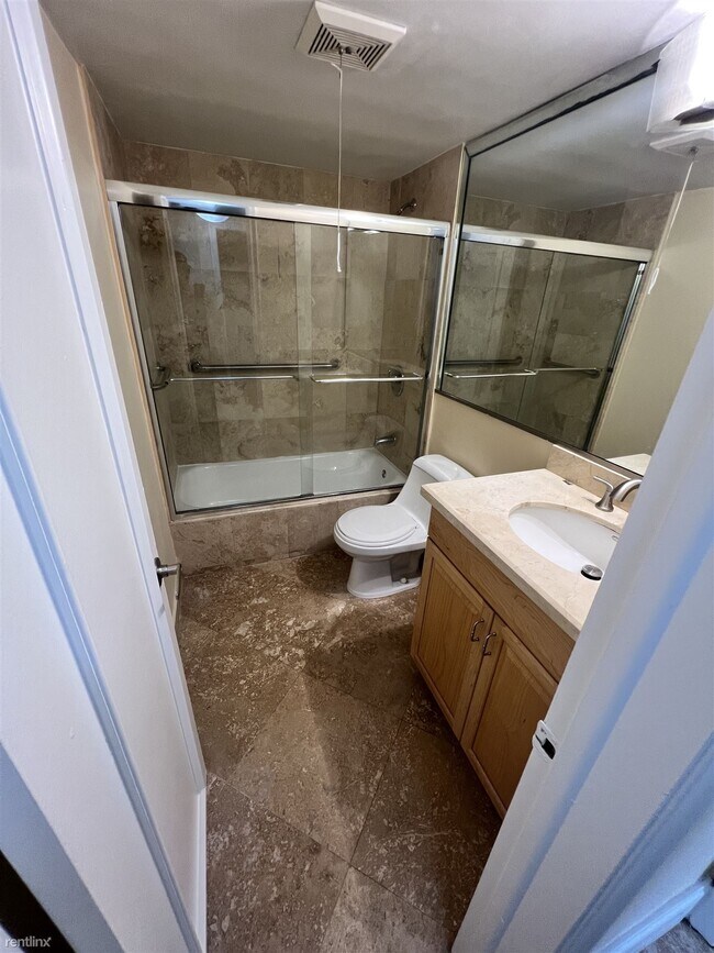 Building Photo - 2 br, 2 bath Condo - Dadeland Capri