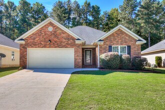 Building Photo - 2152 Sylvan Lake Dr