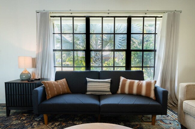 Foto del edificio - 2330 Sykes Creek Dr