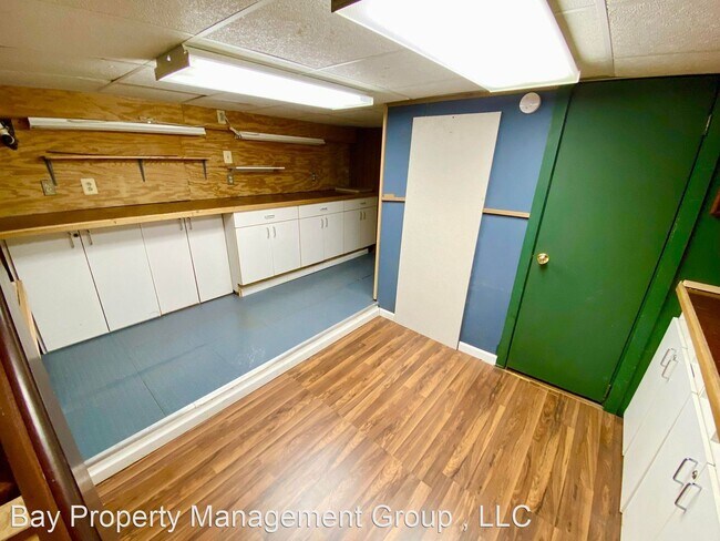 Foto del edificio - 3 br, 2 bath House - 28 2nd Ave